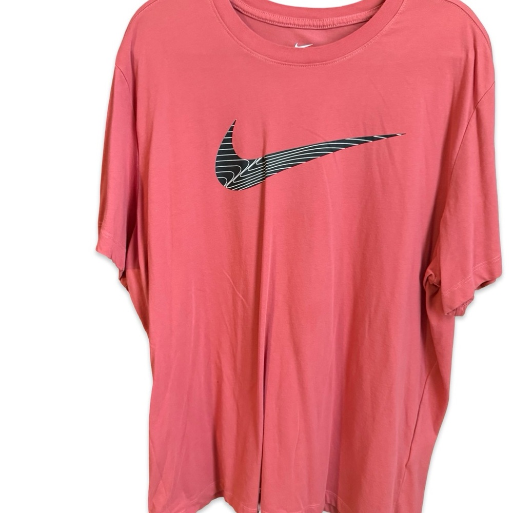 Nike Dri-FIT Coral Tee